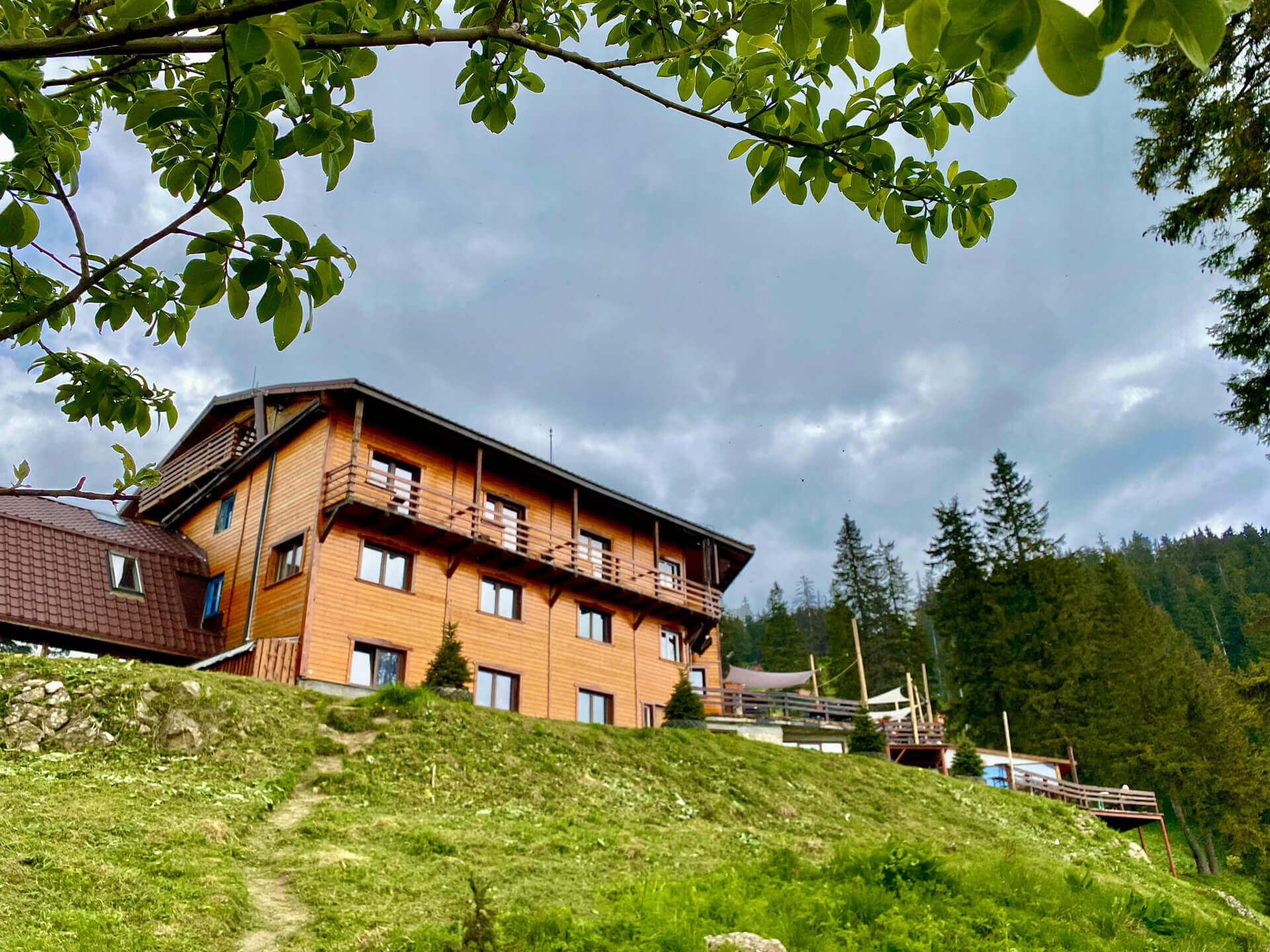 trasee de drumeție din Poiana Brașov
